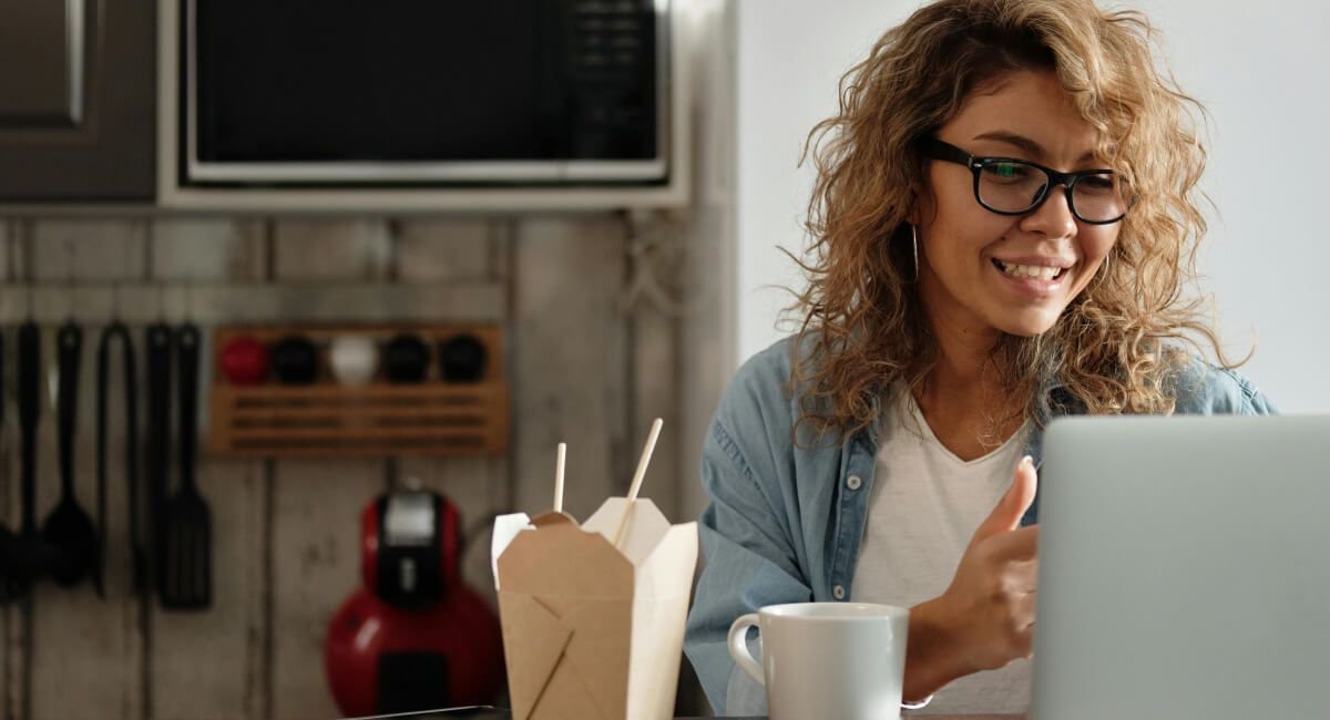 Recruiter using AI tools to reduce workload and stress